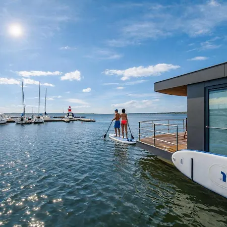 Floatinghouse Bellini Klitten